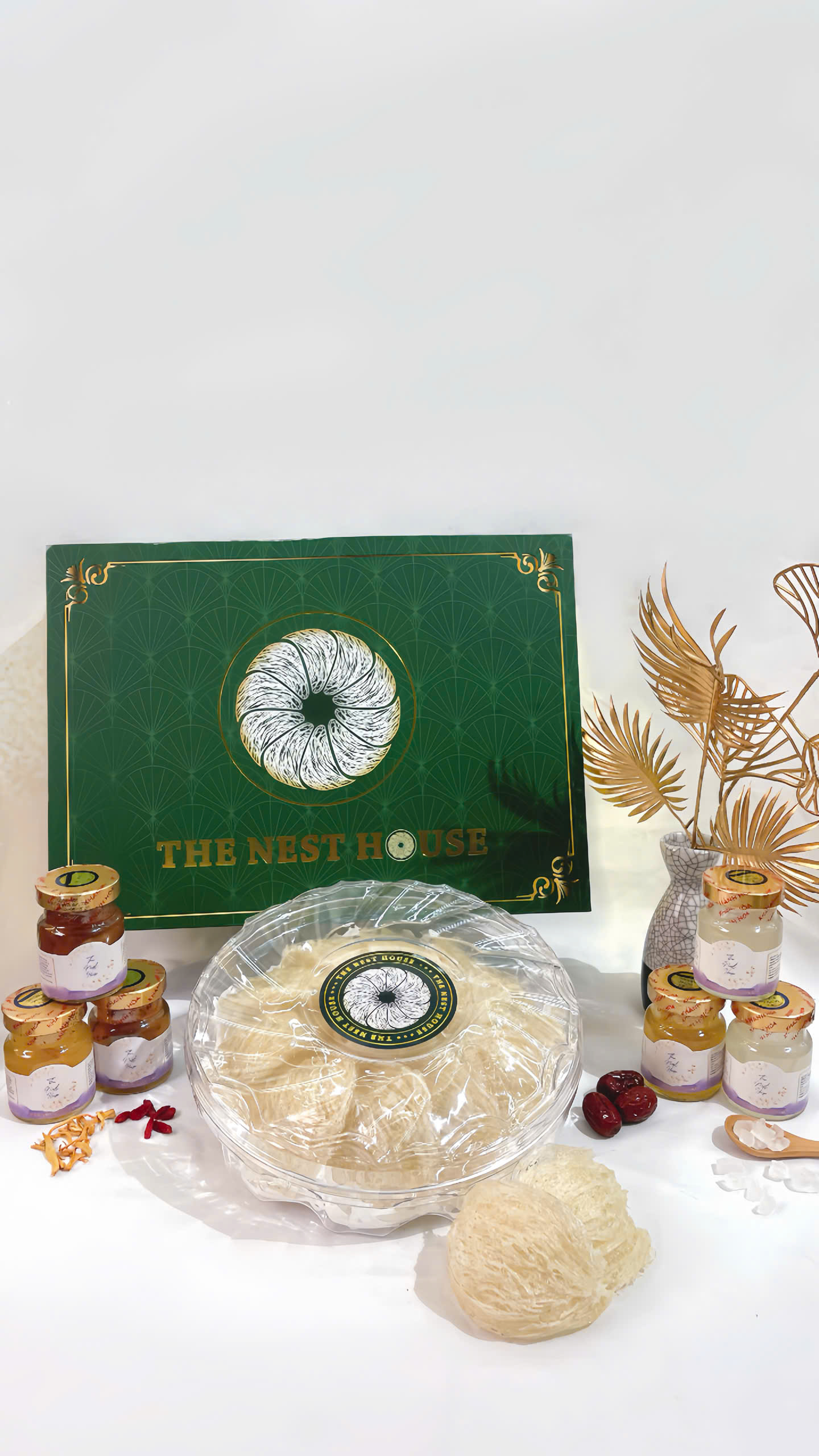 Cận cảnh sợi yến tinh chế sợi dài The Nest House sau khi ngâm nở